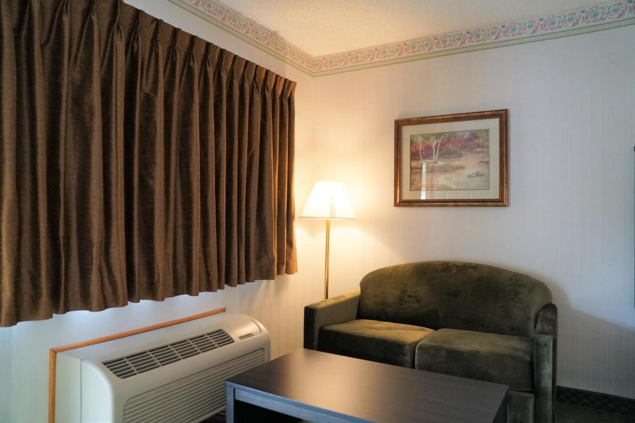 Monmouth College Inn מראה חיצוני תמונה